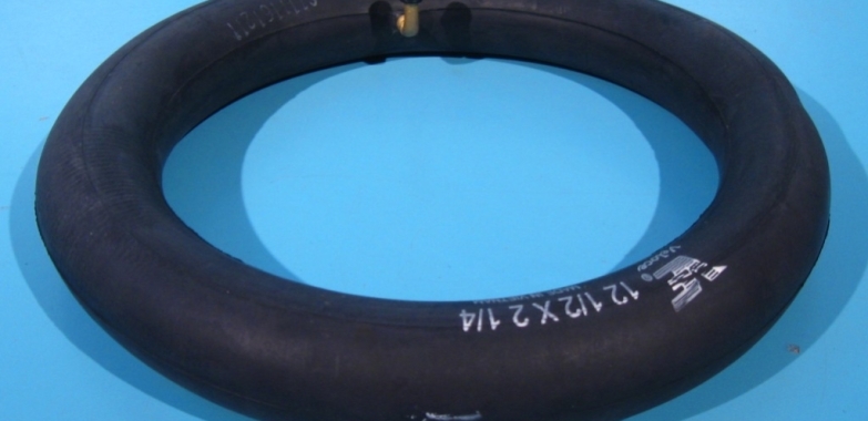 Camera pentru cauciuc 12 1 2 x 2 1 4