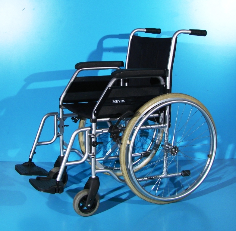 Scaun cu rotile Meyra – latime sezut 42 cm