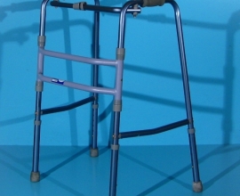 Cadru pasitor pentru mers din aluminiu  Invacare