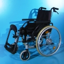 Scaun cu rotile Breezy – latime sezut 43 cm