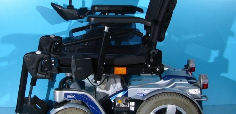 Carucior electric Invacare Storm 4 – 6 km h