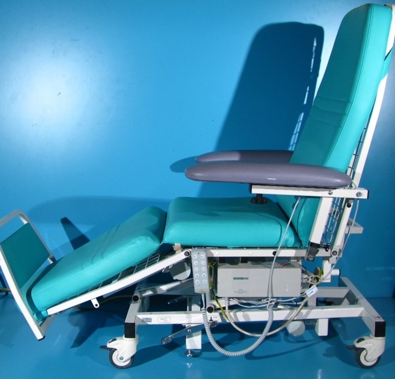 Scaun medical electric pentru tratament și recoltare sânge