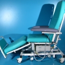 Scaun medical electric pentru tratament și recoltare sânge