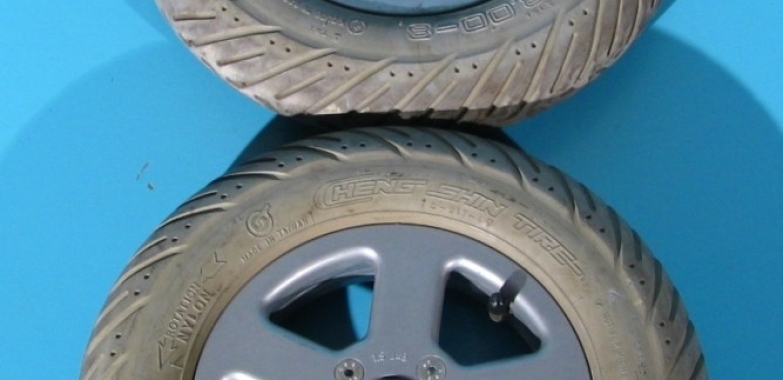 Roata cauciuc si camera pentru carucior electric 3.00-8