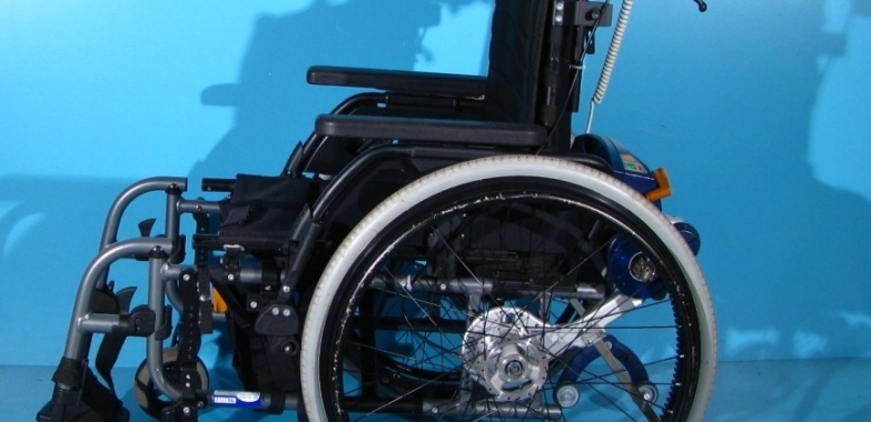 Carucior electric pliabil invalizi AAT V-Max   Sopur