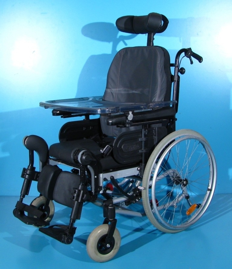 Scaun cu rotile invalizi – Invacare   latime sezut 48 cm
