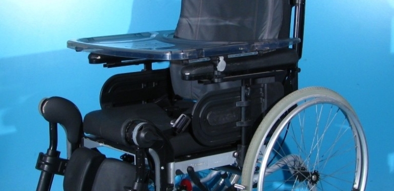 Scaun cu rotile invalizi – Invacare   latime sezut 48 cm