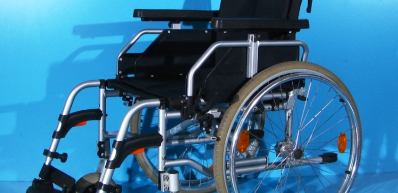 Scaun cu rotile din aluminiu – Dietz