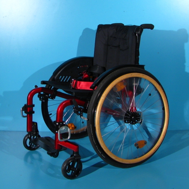 Scaun cu rotile activ din aluminiu -Meyra