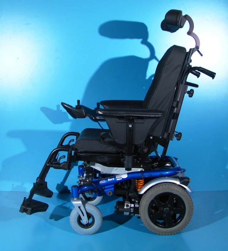 Carucior electric  Invacare Bora – 6 km/h