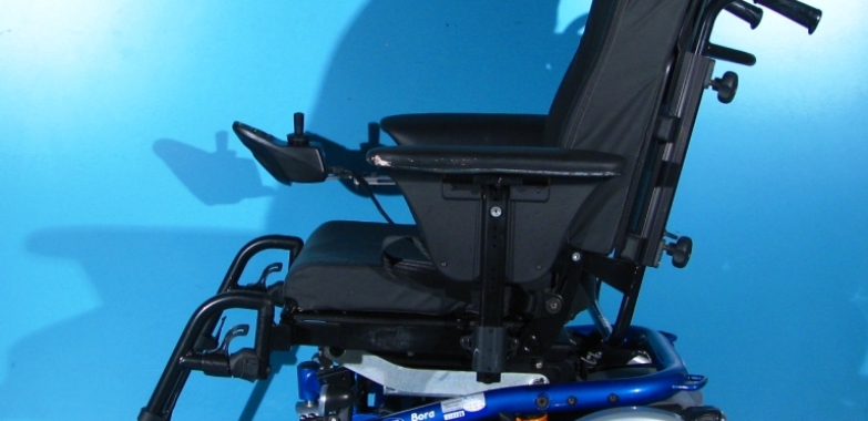 Carucior electric  Invacare Bora – 6 km/h