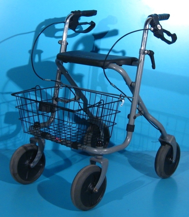 Cadru de mers cu roti — Drive