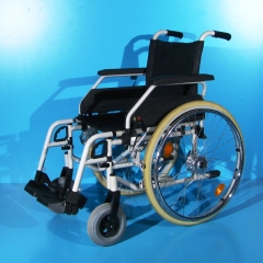 Scaun cu rotile invalizi B+B – latime sezut 42 cm