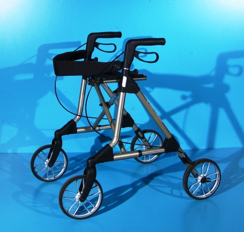 Scaun cu rotile din aluminiu  Breezy – latime sezut 60 cm