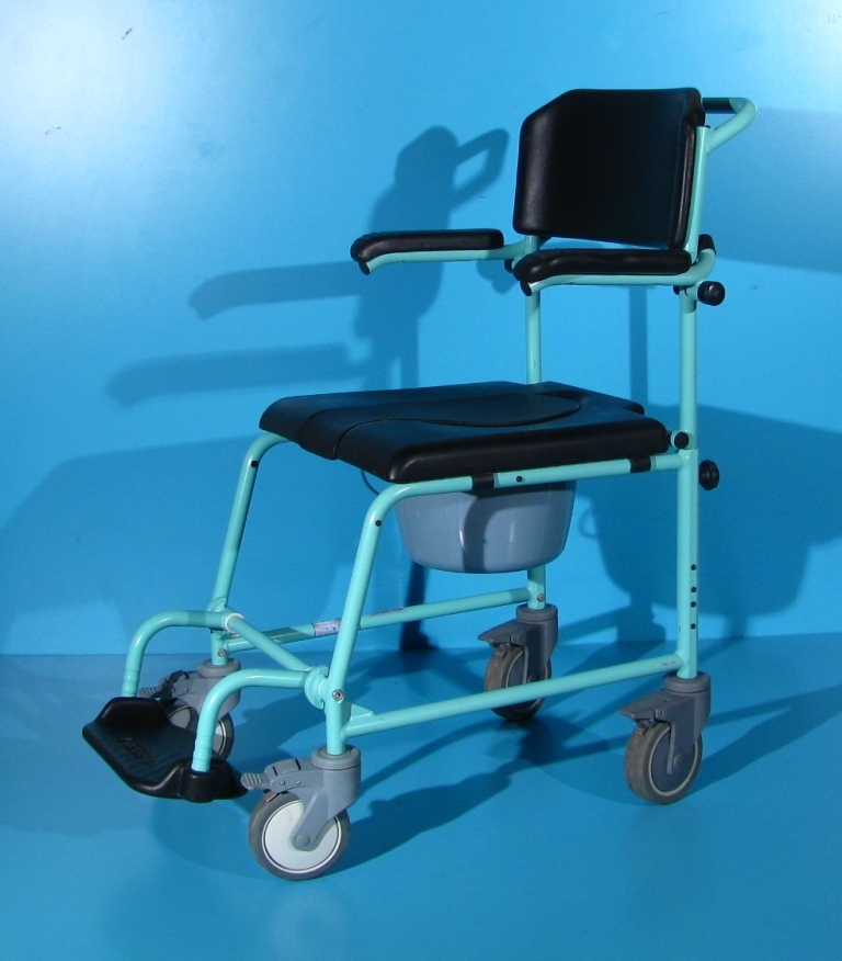 Scaun cu WC si rotile invalizi – Meyra