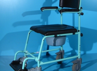 Scaun cu WC si rotile invalizi – Meyra