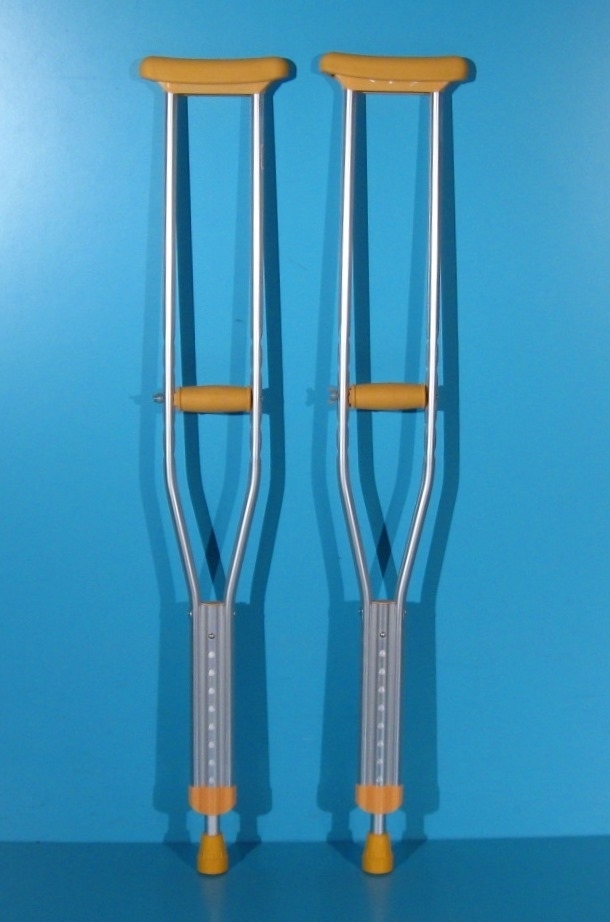 Carje cu sprijin subaxilar L aluminiu