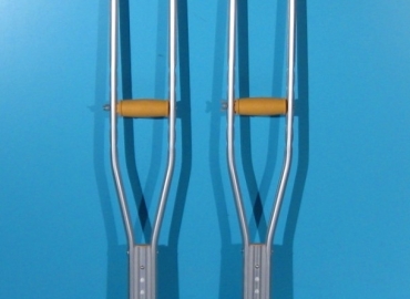 Carje cu sprijin subaxilar L aluminiu