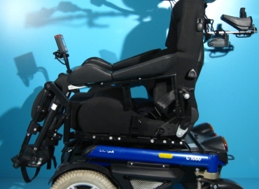 Carucior electric actionat cu gura Otto Bock C1000