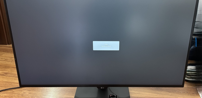 Vand monitor LG 43UN700-B (rezolutie 4K)