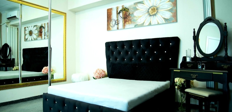 Alege să fii model online cu succes garantat.