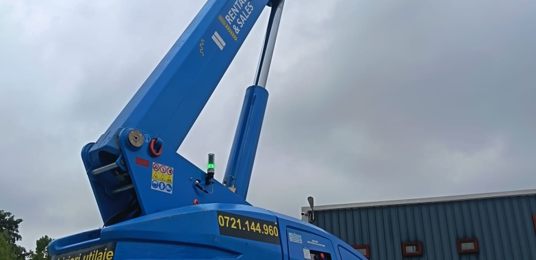 Închiriez mini-macara Valla 8T