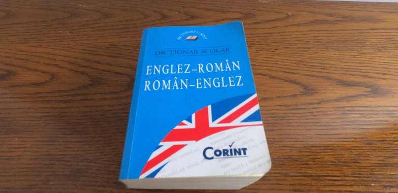 Dicționar Școlar Englez-Român, Român-Englez: Un Ghid Esențial pentru Elevi!