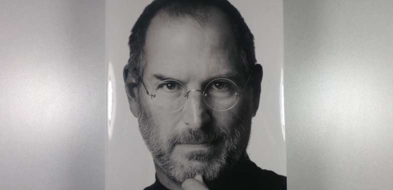 Biografia lui Steve Jobs (Hardcover): Povestea unui Geniu care a Transformat Lumea Tehnologică