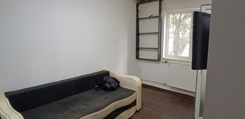 Proprietar vand garsoniera