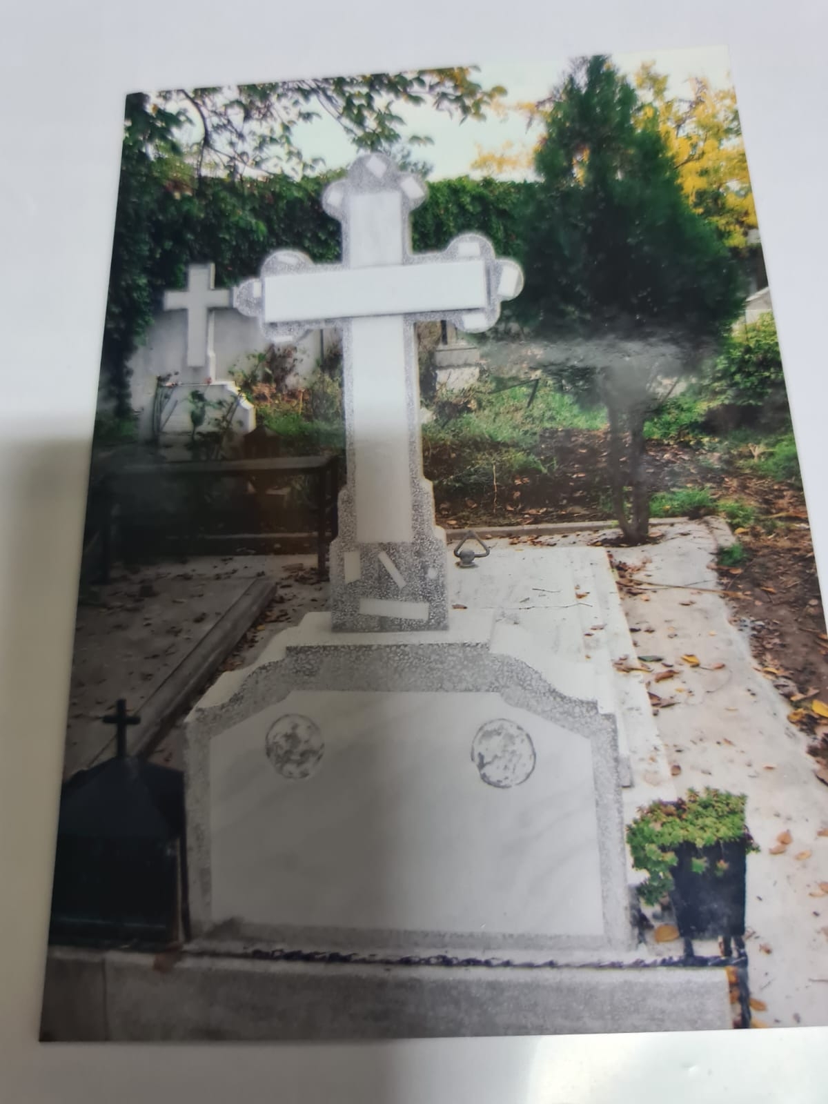 Loc de veci/Criptă Cimitirul Bellu 2×3=6 m²