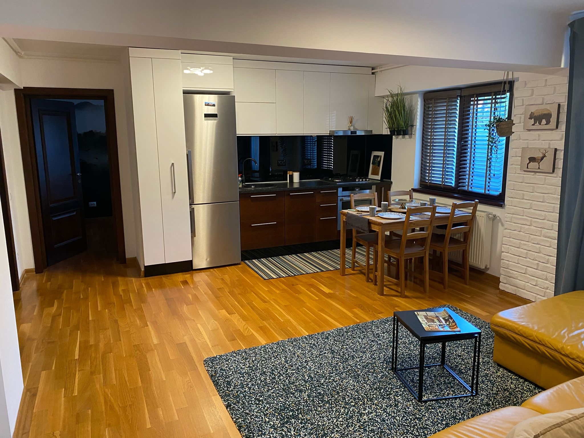 Vând apartament 3 camere semidecomandat, Otopeni, Direct Proprietar
