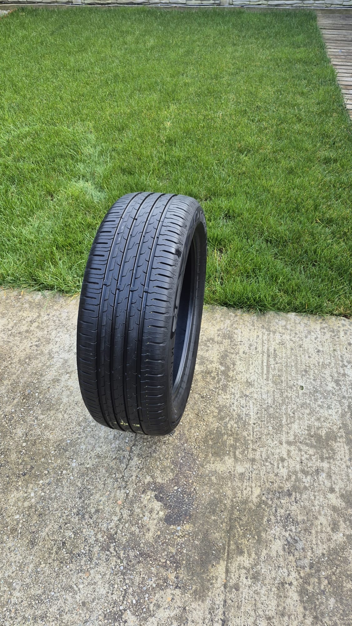 Vând anvelope vară Continental EcoContact 6 – 215/50 R18 96V XL